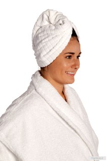 چگونه موهایتان را بشویید و بدون حرارت آن را صاف کنید.